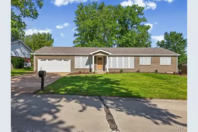 762 Ambois Drive, Creve Coeur, MO 63141 - Photo 1