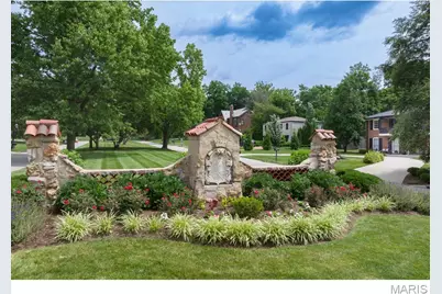 1 The Prado, Ladue, MO 63124 - Photo 2