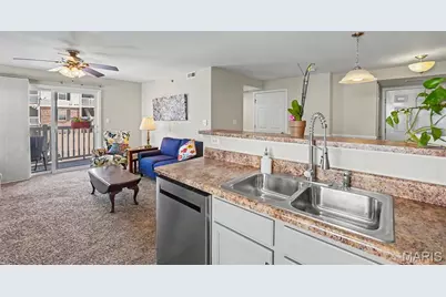 1121 Saravalle Drive, Saint Peters, MO 63376 - Photo 10