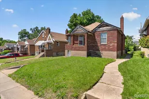 3023 Kemp Dr, Normandy, MO 63121 - Photo 4
