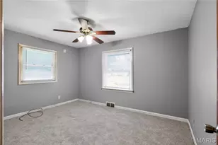 14 Forest Home Ct, Saint Louis, MO 63137 - Photo 6