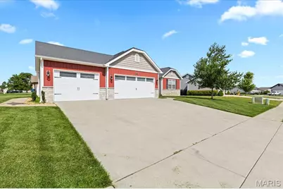 401 Middleton Drive, Wentzville, MO 63385 - Photo 2