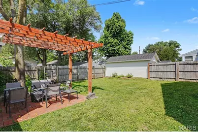 1721 W Adams Street, Saint Charles, MO 63301 - Photo 30