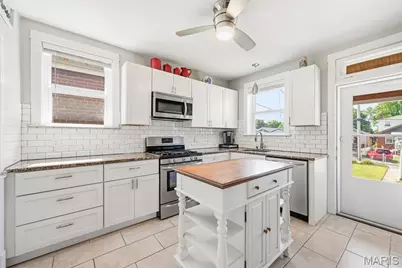 5454 Gresham Avenue, Saint Louis, MO 63109 - Photo 16