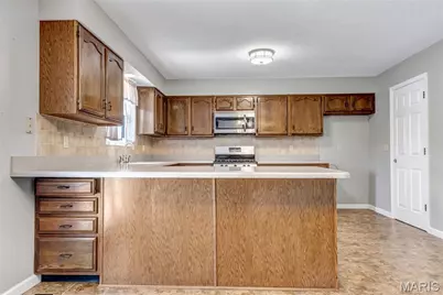 11775 Clarksdale Drive, Maryland Heights, MO 63043 - Photo 4
