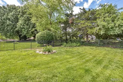 11775 Clarksdale Drive, Maryland Heights, MO 63043 - Photo 30