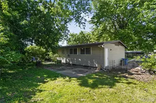 10236 Tanner Dr, Saint Louis, MO 63136 - Photo 4