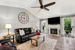 529 Winding Bluffs Dr, Fenton, MO 63026 - Photo 6