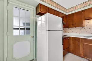 808 Dumont Pl, Saint Louis, MO 63125 - Photo 6