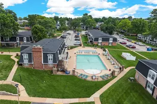 808 Dumont Pl, Saint Louis, MO 63125 - Photo 2