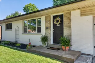 307 Pentonville Dr, Saint Louis, MO 63125 - Photo 2