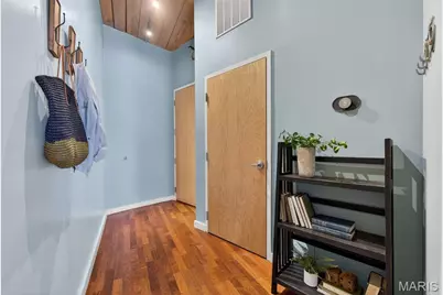 721 N 17th Street #405, Saint Louis, MO 63103 - Photo 2