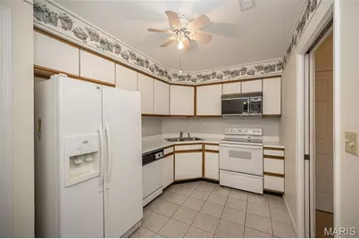 415 W Jefferson Avenue #301, Kirkwood, MO 63122 - Photo 6