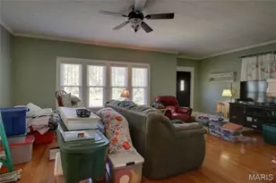 3115 Pleasant St, Hannibal, MO 63401 - Photo 2