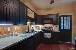 3115 Pleasant St, Hannibal, MO 63401 - Photo 10