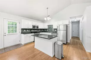 1904 N 5th St, Saint Charles, MO 63301 - Photo 16