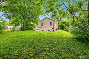 1904 N 5th St, Saint Charles, MO 63301 - Photo 36