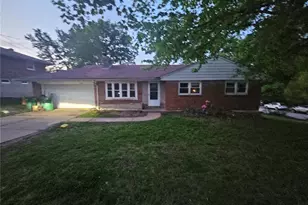 2443 Caverhill Dr, Saint Louis, MO 63136 - Photo 1
