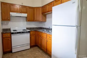 2758 Walton Rd, Saint Louis, MO 63114 - Photo 4
