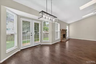409 Hunters Crossing Ct, Wildwood, MO 63040 - Photo 8