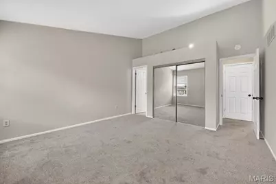 409 Hunters Crossing Court, Wildwood, MO 63040 - Photo 16