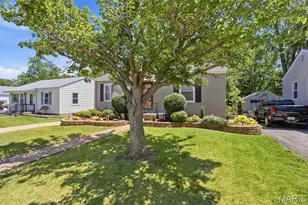 3218 St Joachim Ln, Saint Ann, MO 63074 - Photo 4