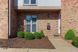 1129 Rue La Ville, Creve Coeur, MO 63141 - Photo 2