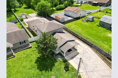 16 Midland Avenue, Maryland Heights, MO 63043 - Photo 40