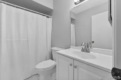 16 Midland Avenue, Maryland Heights, MO 63043 - Photo 38