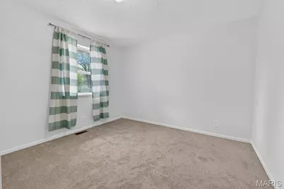 16 Midland Avenue, Maryland Heights, MO 63043 - Photo 34