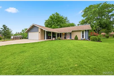 14632 Laketrails Court, Chesterfield, MO 63017 - Photo 2