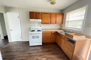 1149 June Ave, Saint Louis, MO 63138 - Photo 6
