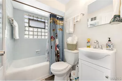 8301 Elmore Avenue, University City, MO 63132 - Photo 16