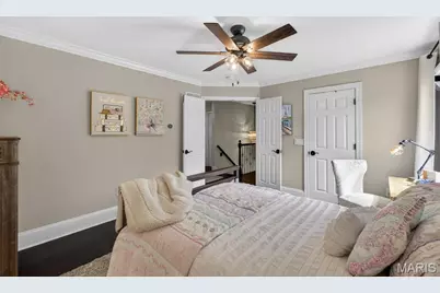 1012 Greystone Manor Parkway, Chesterfield, MO 63005 - Photo 36
