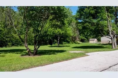 1393 Spring Drive, Herculaneum, MO 63048 - Photo 2