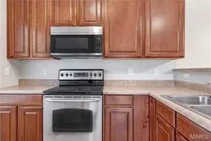 4302 Spring Creek Ln, O'Fallon, MO 63368 - Photo 10