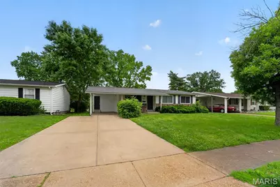 1055 Jackson Lane, Saint Louis, MO 63031 - Photo 4