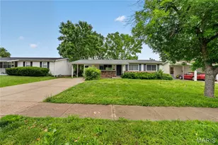 1055 Jackson Ln, Saint Louis, MO 63031 - Photo 1