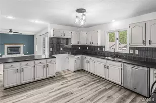 1006 Camino Ct, Cape Girardeau, MO 63701 - Photo 2