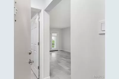 918 Hanna Place Court #F, Manchester, MO 63021 - Photo 2