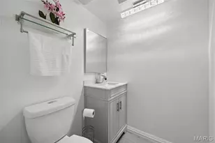 11717 Villa Dorado Dr, Saint Louis, MO 63146 - Photo 8