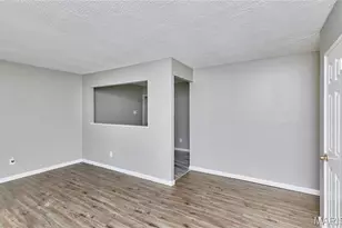 10132 Cavalier Ct, Saint Louis, MO 63136 - Photo 6
