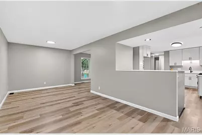 925 Dewayne Drive, Florissant, MO 63031 - Photo 10