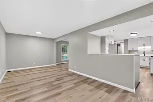 925 Dewayne Dr, Florissant, MO 63031 - Photo 10