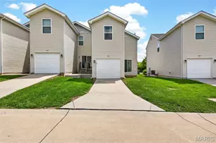 1819 Basston Dr, Maryland Heights, MO 63146 - Photo 14