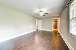 4515 Firelight Dr, Oakville, MO 63129 - Photo 20