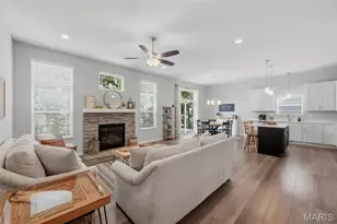 411 Knothole Ln, Wentzville, MO 63385 - Photo 2