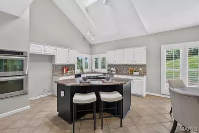 17619 Bridgeway Drive, Chesterfield, MO 63005 - Photo 14