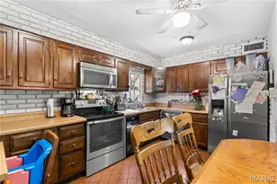 17 Robin Ln, Fenton, MO 63026 - Photo 10