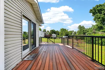 112 Robin Hill Lane, Ballwin, MO 63021 - Photo 28